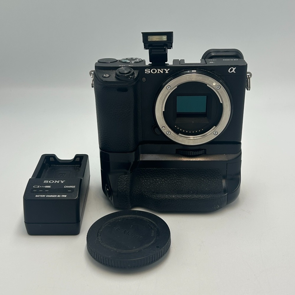 Sony Alpha a6400 Mirrorless Digital Camera Body Batteries Battery Grip Charger